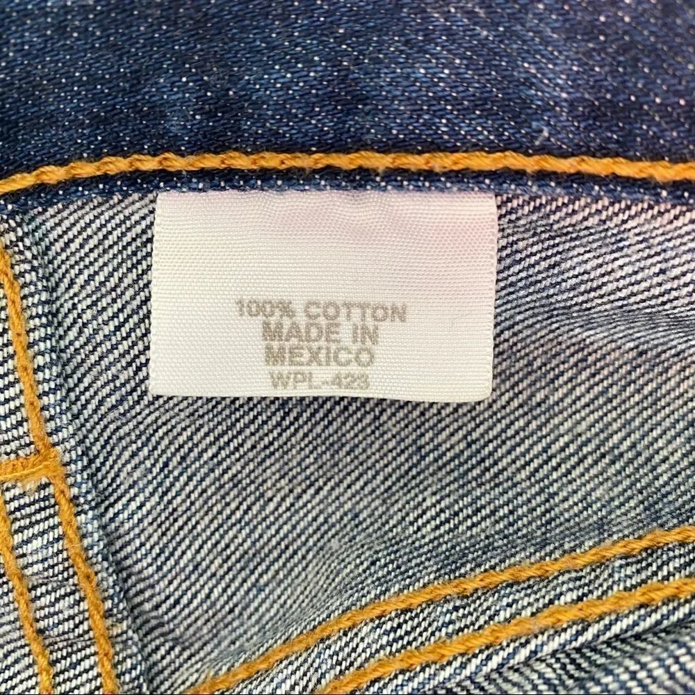 LEVI’S 501 Raw Hem Medium Wash Button Fly Short - Picture 10 of 11